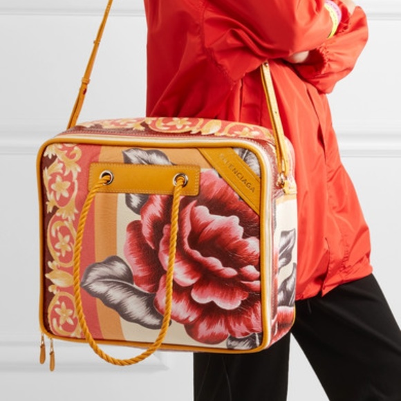 Balenciaga Handbags - NWT Balenciaga Blanket Square Medium Floral Runway